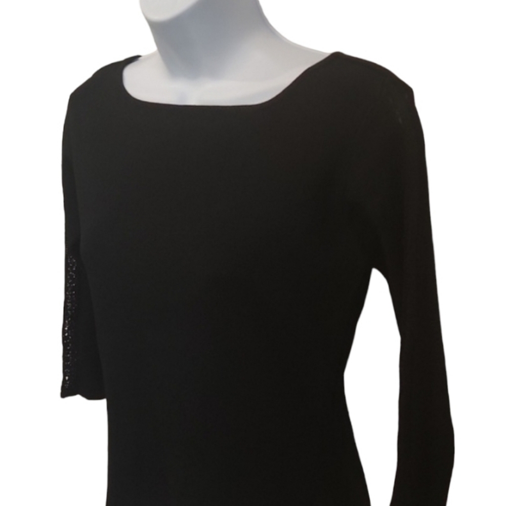 Joseph A Peekaboo Cut Out Sleeve Top
